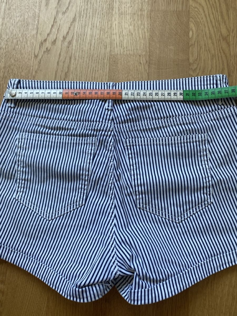 H&M Pantaloni: Joli short H&M 🎉 – Usato da Villeret venduto da Laloer22 4