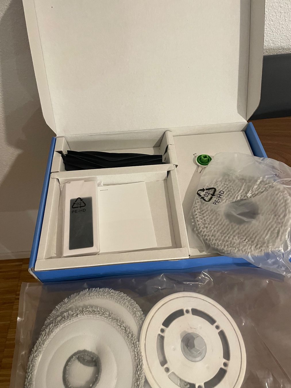 Ecovacs Aspirapolveri & Accessori: ECOVACS DEEBOT T20 OMNI mit Ersatzteilen – Usato da Aarau venduto da Noah148 7