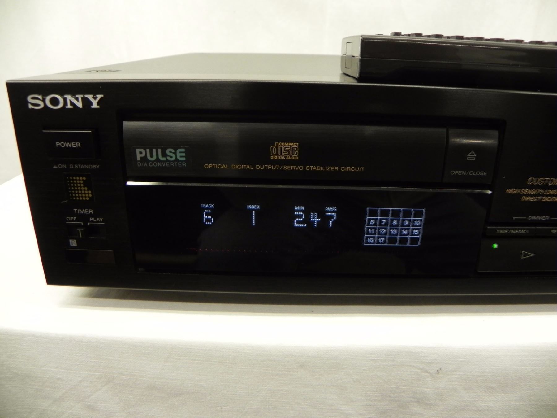 Sony Lettore multimediale & Streamer: Sony CDP-991 CD Player mit FB Total Liquidation – Usato da Basel venduto da Life-Style-Art 1