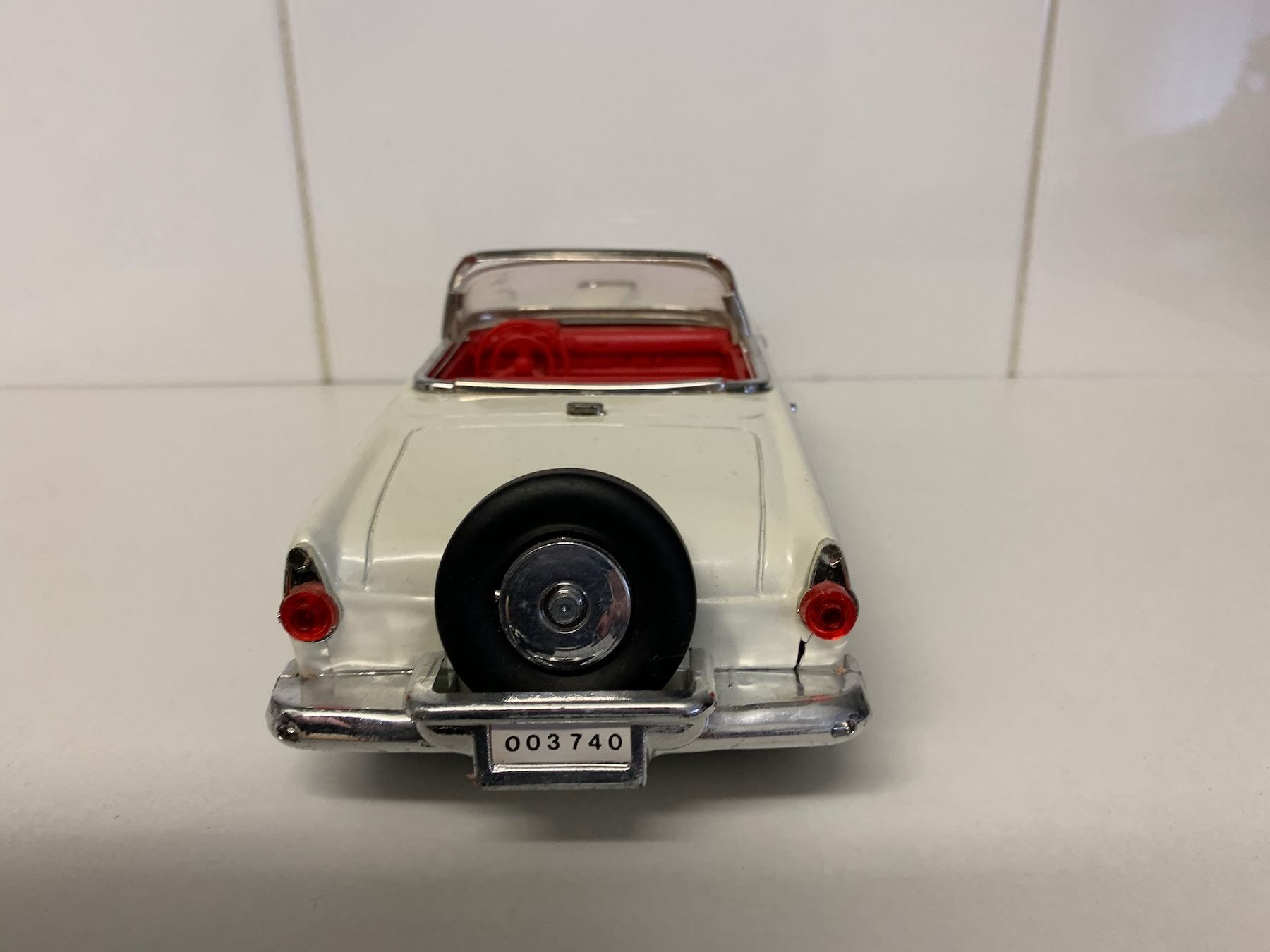 Spielzeuge: Ford Thunderbird 1963 Roadster 1:18 B – Gebraucht aus Kerzers von tisyayasuBE 6