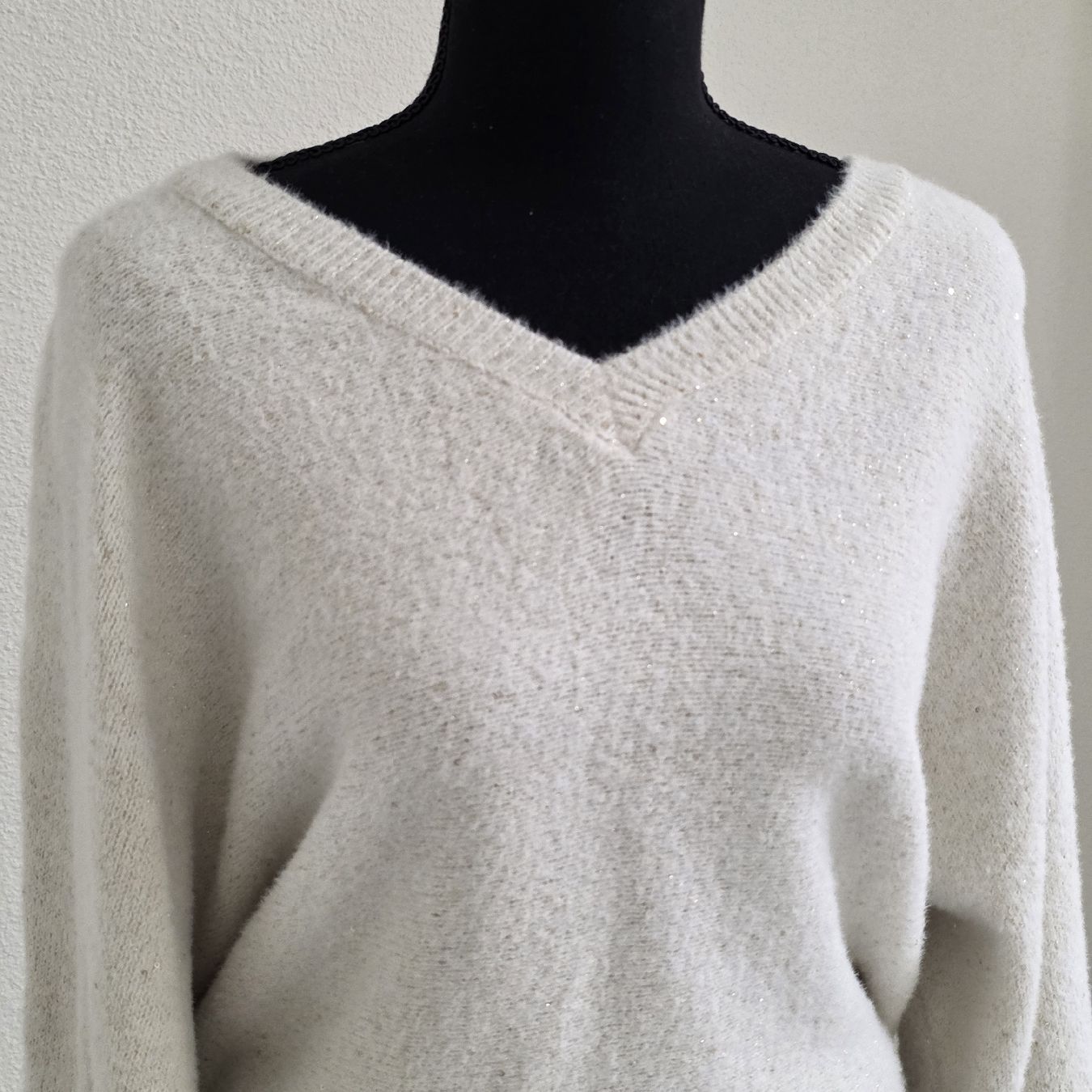 C&A Maglioni & Felpe: Pullover  weiss mit Glitzer Grösse XL neuwertig – Usato da Rheinsulz venduto da Gilea 1