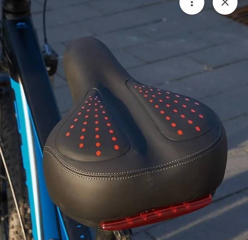 Pezzi di ricambio: Sella gel con luce LED – Usato da Bigorio venduto da crillo81