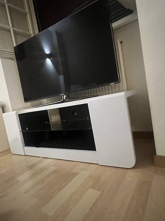 Mobili TV: Meuble télé  – Usato da Vevey venduto da nas_6xxq 1