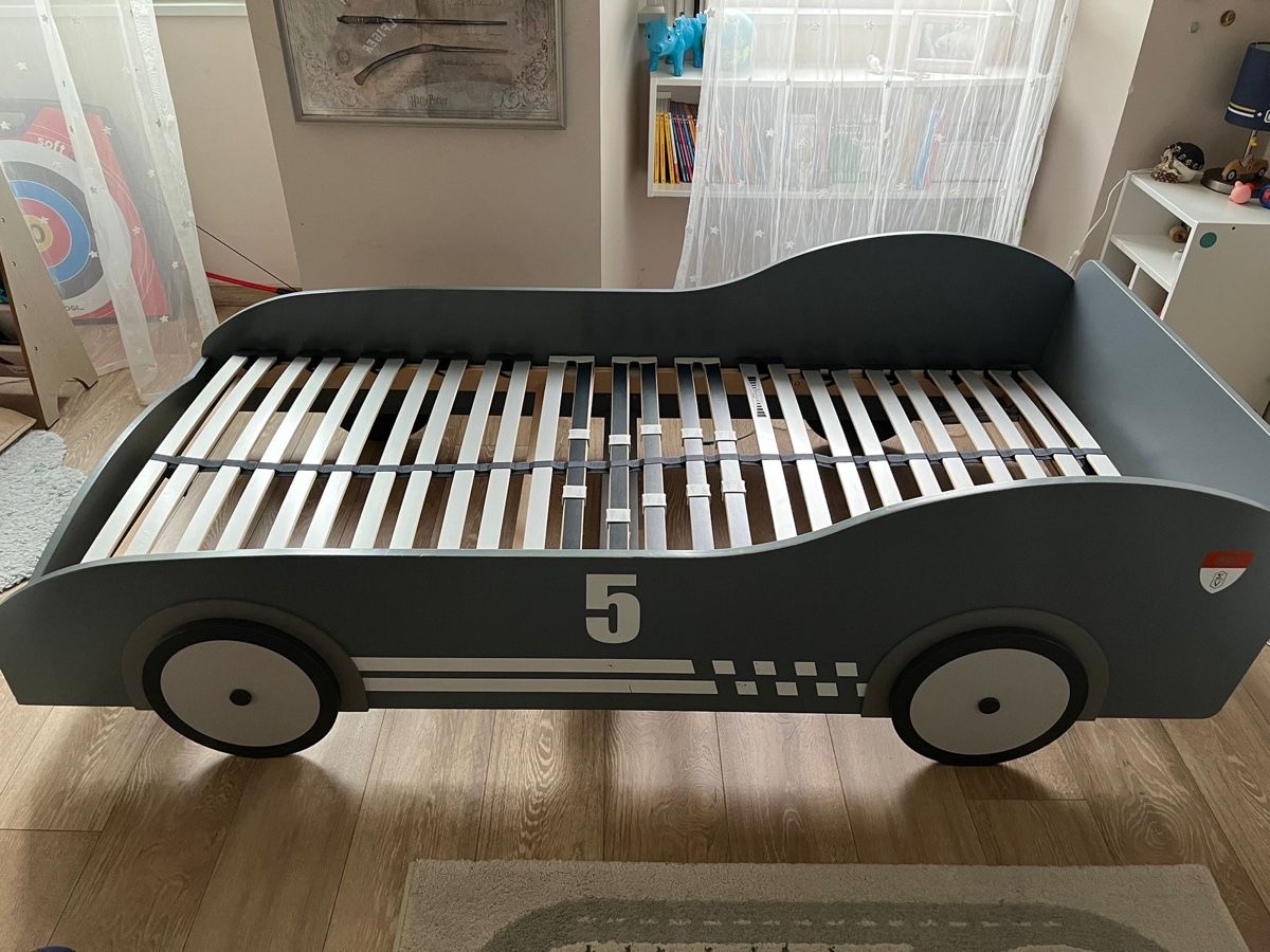 Letti: Lit voiture Vertbaudet/Sommier Bico/Matelas Évolution Air – Usato da Gilly venduto da mtr_9dsr 2