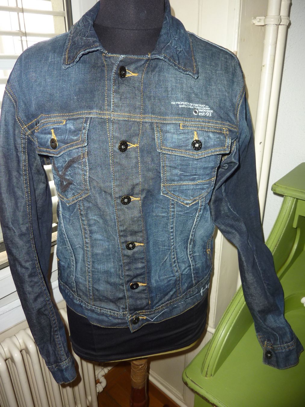 Veste FIRETRAP Taille M – Noire, NEUVE (sans étiquettes)