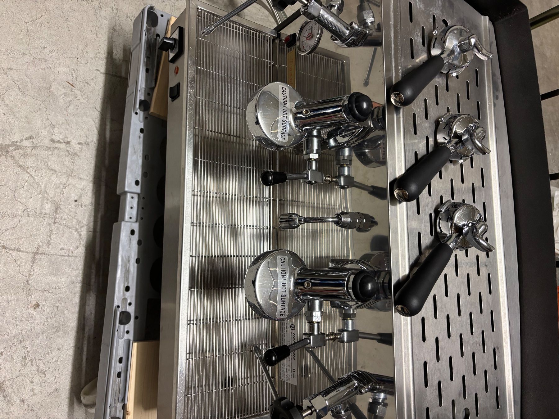 Kaffeemaschinen & Espressomaschinen: Machine à café prof. Ducale 2 groupes acier inoxydable – Gebraucht aus Avenches von Zurcal 7
