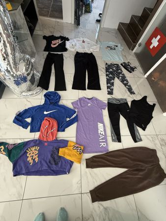 Sportkleider Paket Nike Adidas Puma Gr. M teils neu