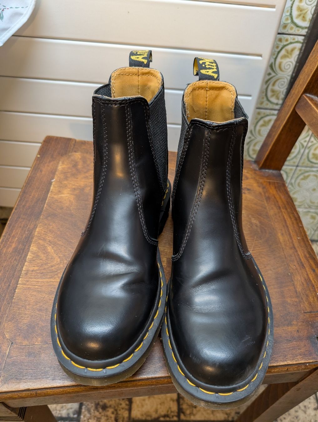 Dr. Martens Scarpe da uomo: Dr Martens Chelsea Boots Black Leather Size 40  – Usato da Ottenbach venduto da nay_2kx2
