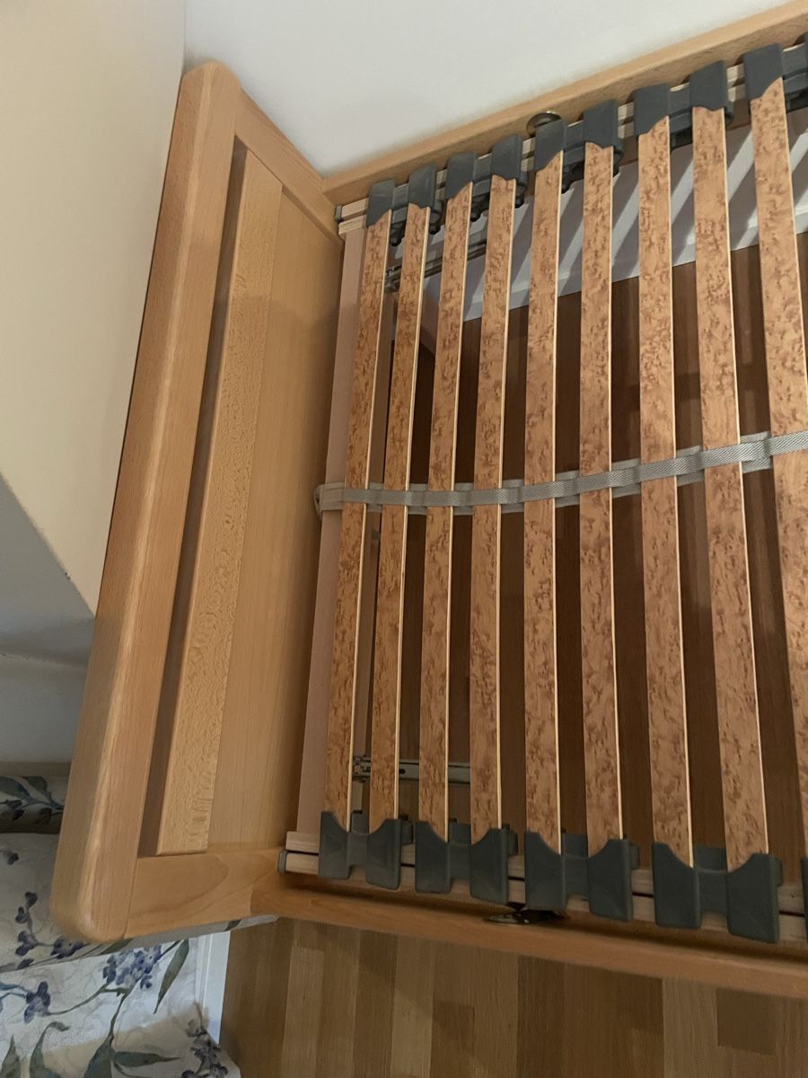 Lits: Bettgestell mit Lattenrost und Matratze – D'occasion à Spreitenbach par Gloxinia 4