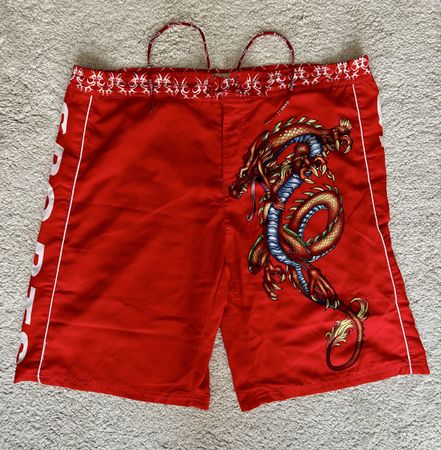 Short de bain rouge avec dragon, taille 48