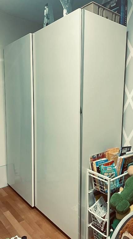 Armadi: IKEA PAX KLEIDERSCHRANK – Usato da Riehen venduto da tob_r2tg