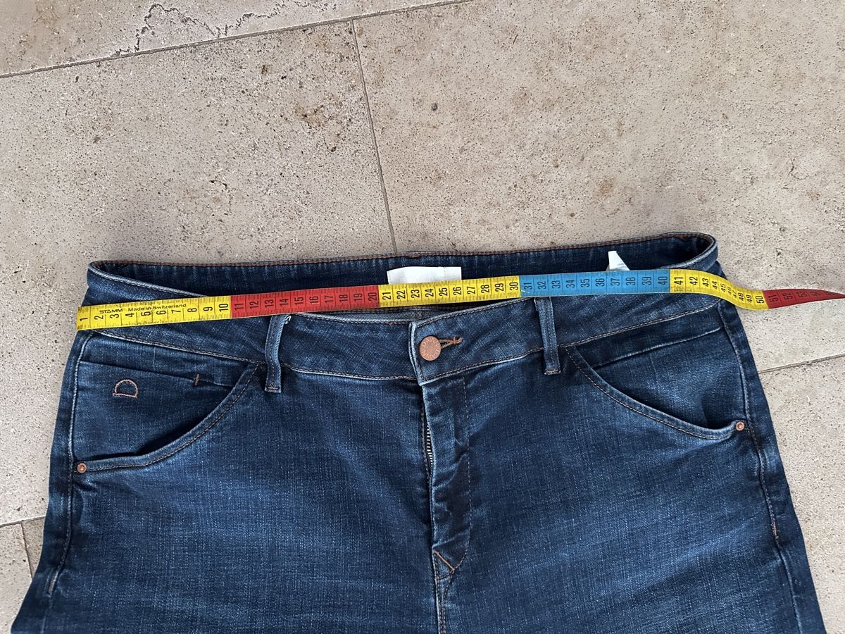Jeans: Jeans Dawn W31 dunkelblau  – Usato da Buchs SG venduto da Sunie 2