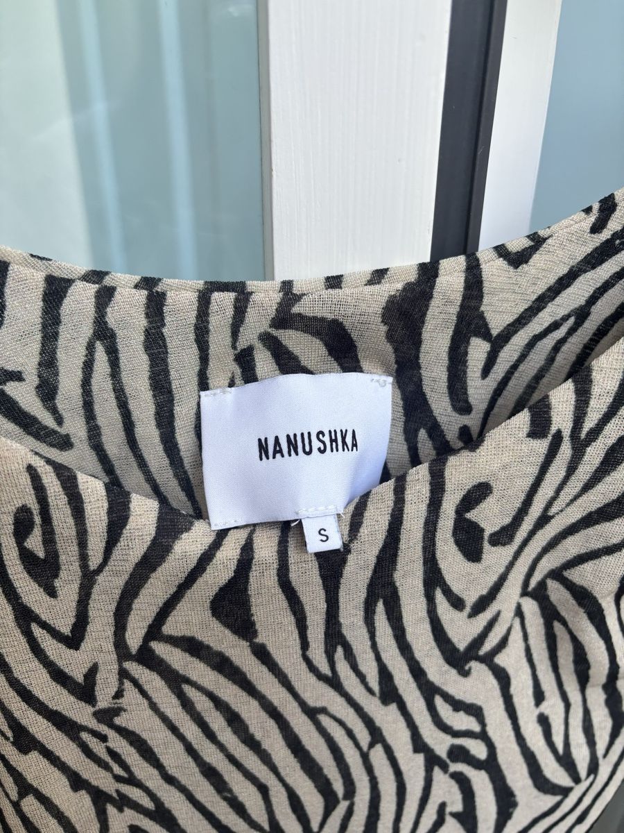 Nanushka Tops: Nanushka Top Gr. S Zebra Muster – Gebraucht aus Bern von emski 2