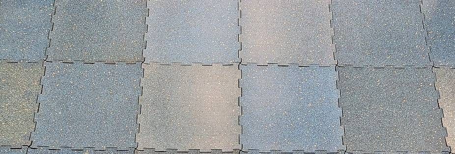 Tapis de sol: Fitnessboden Puzzleplatten ca. 40m2 – D'occasion à Zürich par DNK7
