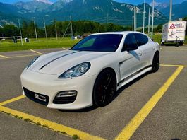 Magnifique Porsche Panamera Turbo