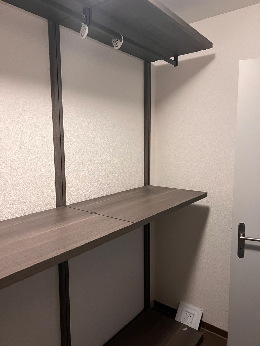 Guardaroba: Poliform Ankleide Top Zustand – Usato da Egg b. Zürich venduto da SwissTradingAgency