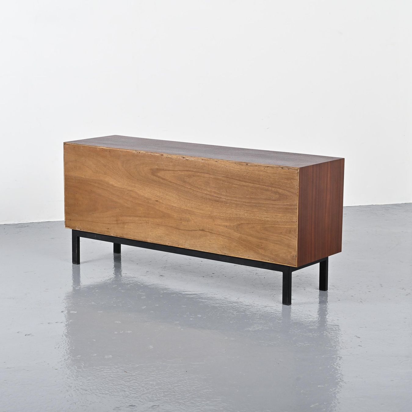 Credenze: Sideboard par Charlotte PERRIAND, édition Steph SIMON  1956 – Usato da VILLEURBANNE venduto da PATEREDELAGANDOUZE 9