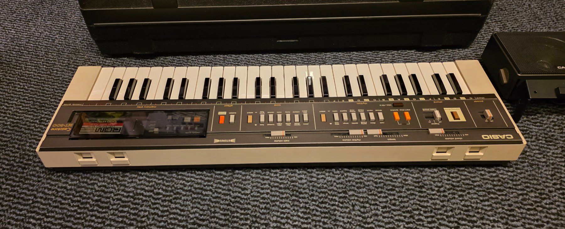 Casio Strumenti musicali: Casio MT-800 Casiotone E-Piano Synthesizer, Boxen + Koffer – Usato da Zürich venduto da spin23 7