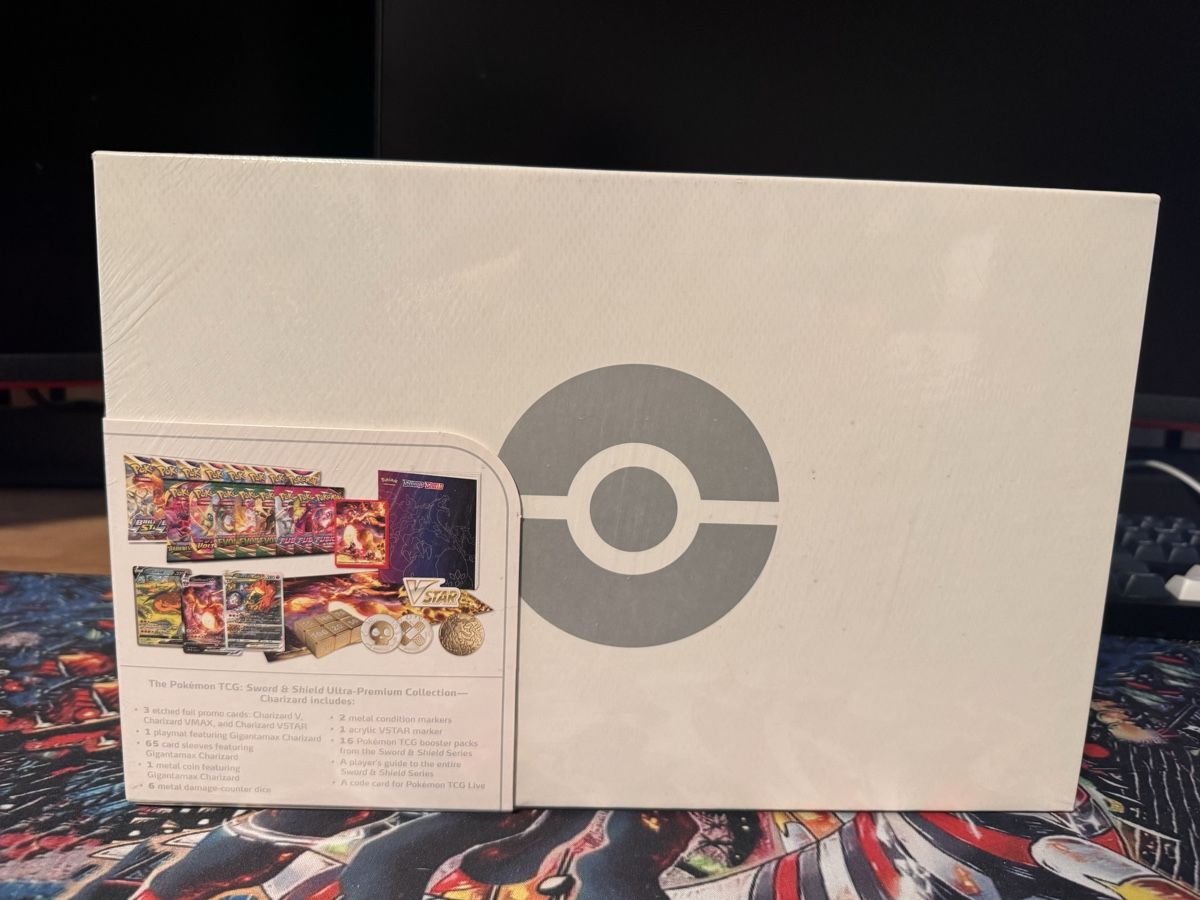 Pokémon Cartes à collectionner: Pokemon Sword and Shield Ultra Premium Collection Charizard – Neuf avec emballage d'origine à Däniken SO par Joel9191 2