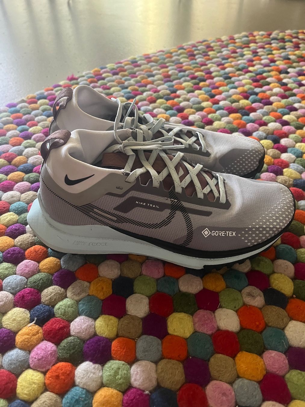 Nike Scarpe da donna: Nike Sneakers 38.5 NP 160.- – Usato da Zürich venduto da Krameroni