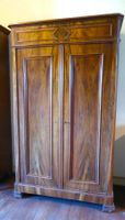 schöner Schrank / Kleiderschrank antik um 1920