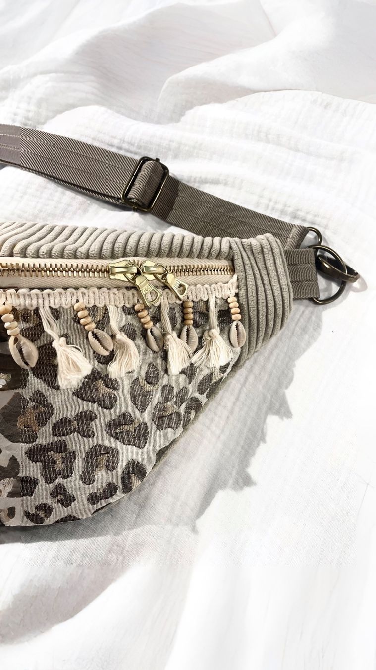 Borse da donna: Swiss Handmade Boho Bauchtasche mit Muscheln – Nuovo e nell'imballaggio originale da Kriens venduto da p_ART_rizia 5