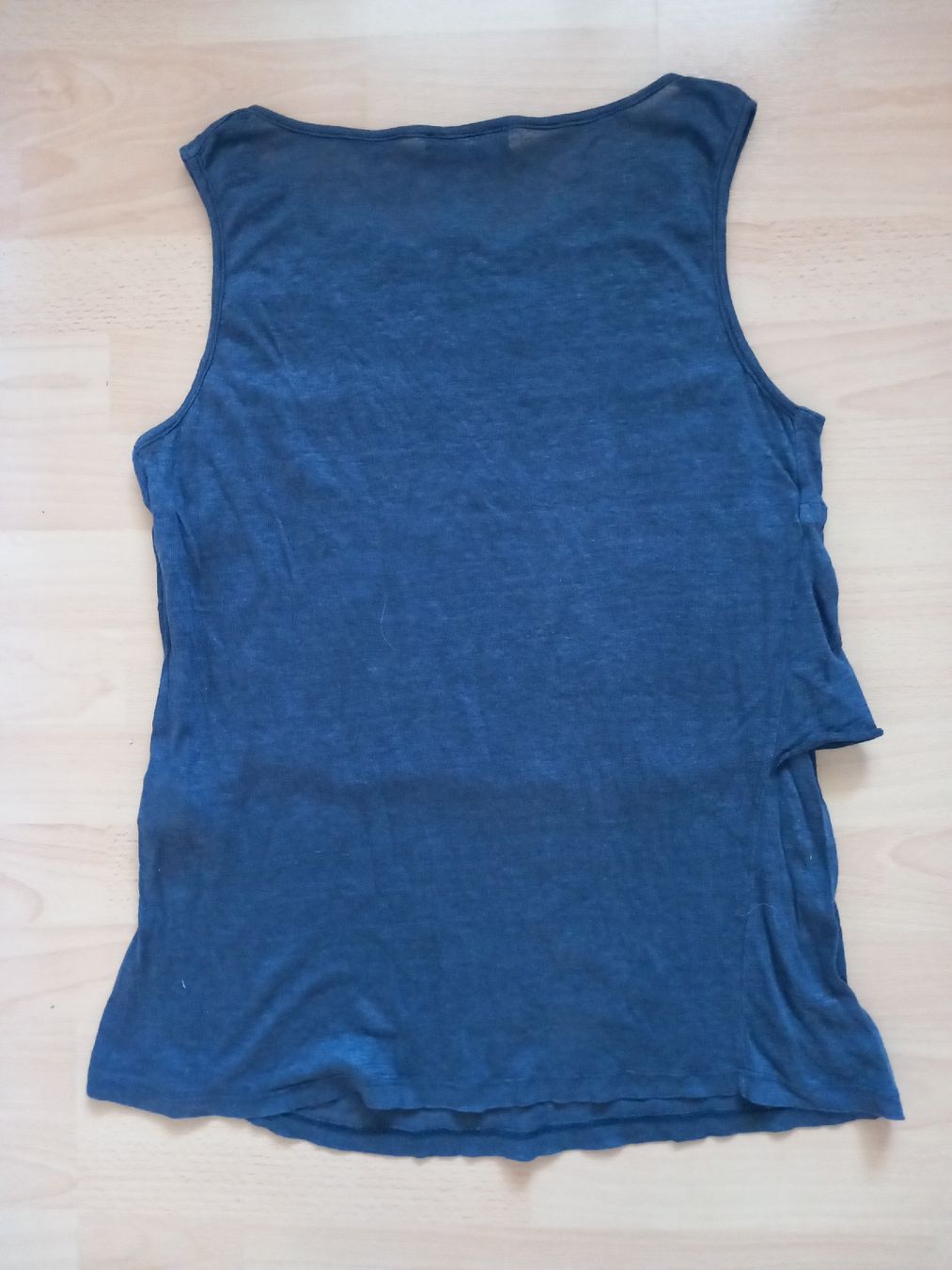 Tops: Débardeur bleu en 100% lin – Gebraucht aus Faoug von per_kp6r 1