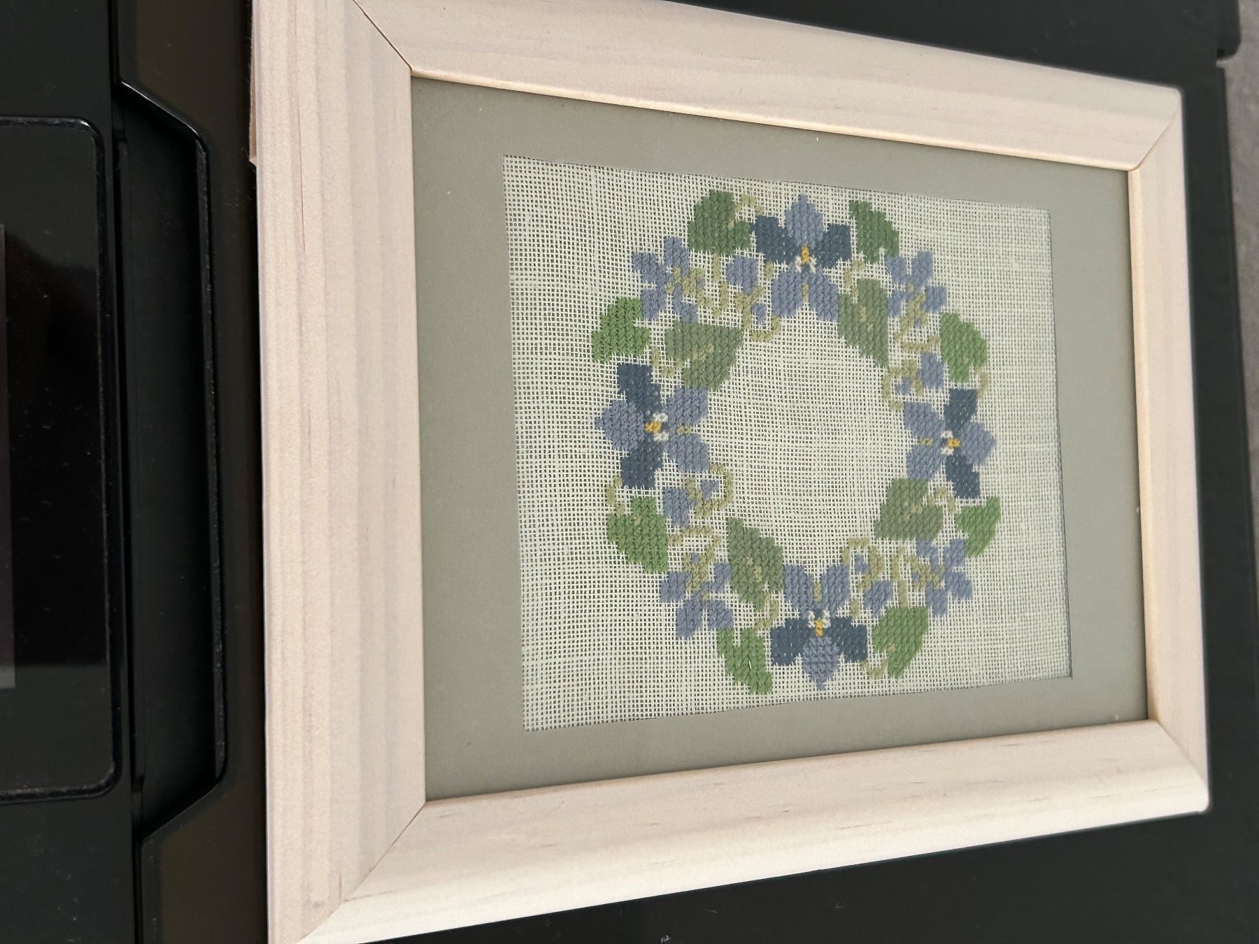 Alle Dekorationen: Bild mit Blumenstickerei – Neu (gemäss Beschreibung) aus Eschenz von glaro14 3