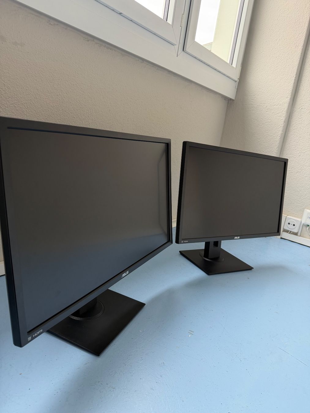 Asus Monitor: 2 ASUS Monitoren – Usato da Zürich venduto da mar_hs6l 1
