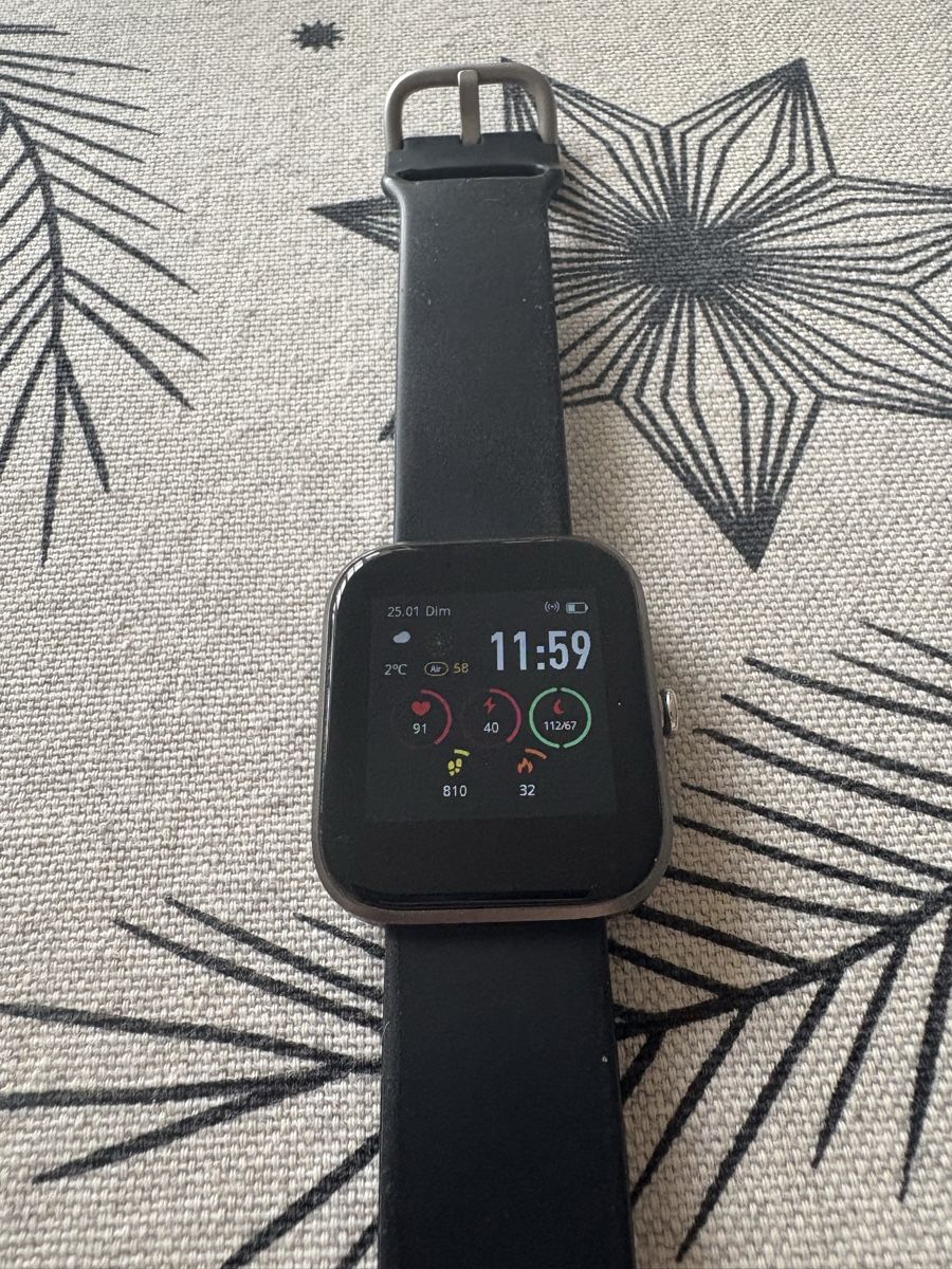 Smartwatch: Montre connectée avec indicateurs santé – Usato da Genève venduto da Zen56