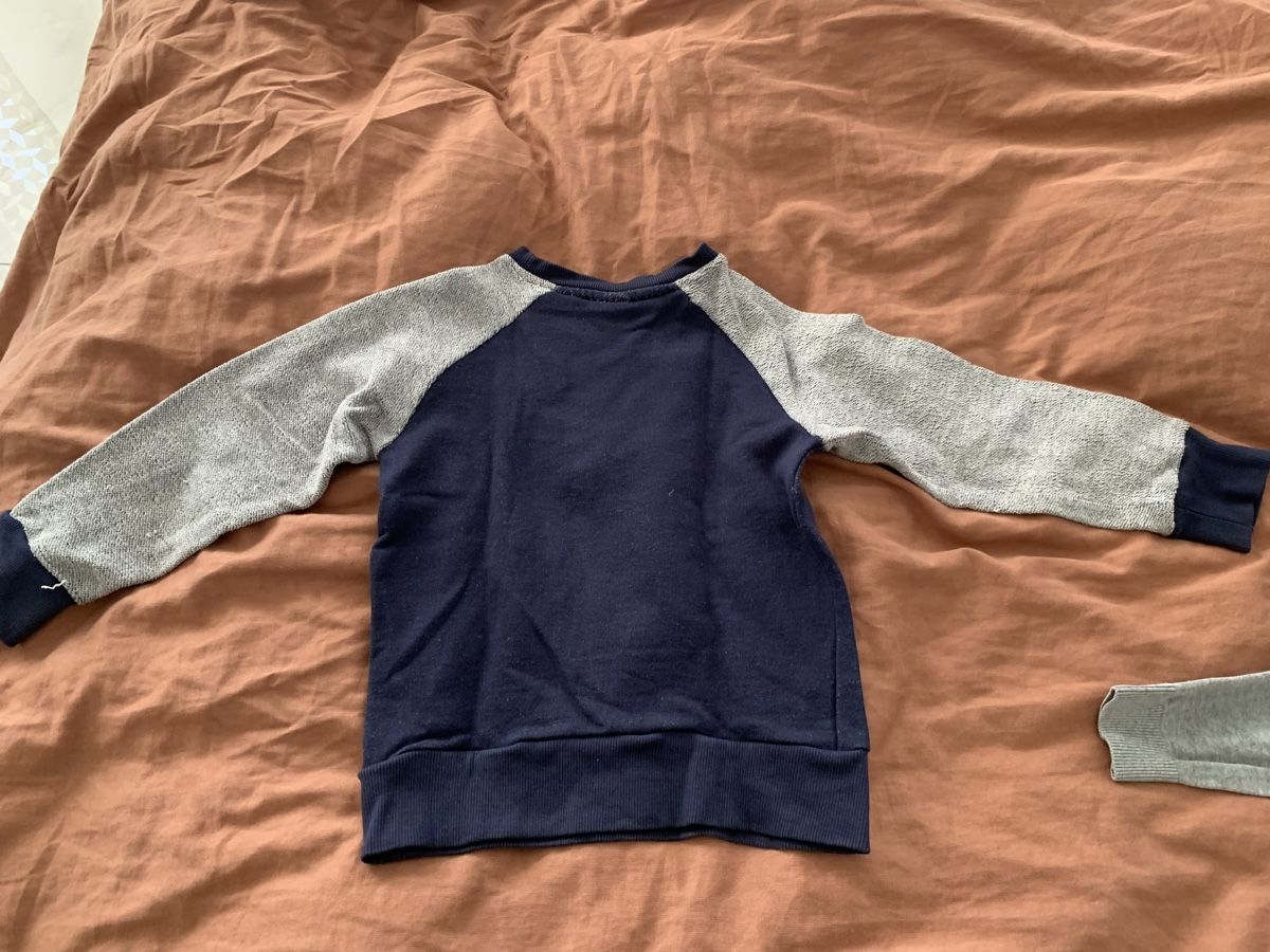 Pulls et sweat-shirts: Pullover Set Gr. 110-116 – D'occasion à Waltenschwil par Schmetterling2015 4