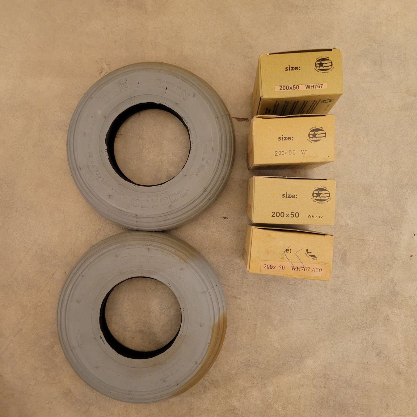 Pneumatici & Ruote complete: Sackkarren / Rollstuhl oder ähnliches. 2x Pneus 4x Schläuche – Nuovo (secondo la descrizione) da Dörflingen venduto da tucson16 1