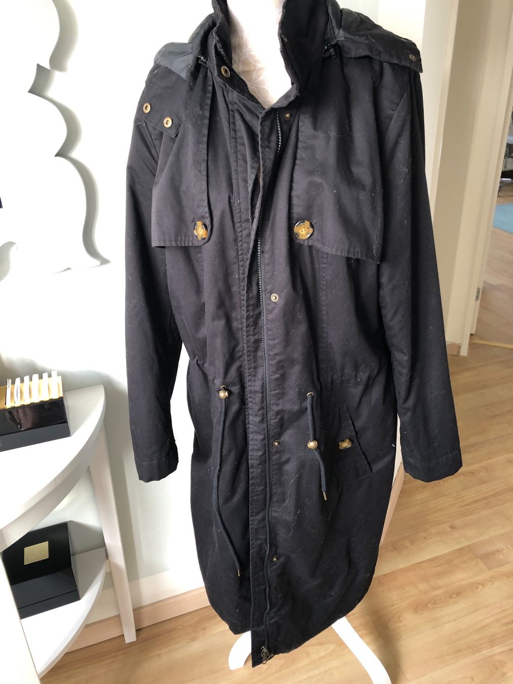 Giacche: Schwarzer Damen Parka, Grösse 46. – Usato da Arlesheim venduto da leyRum4.5 1