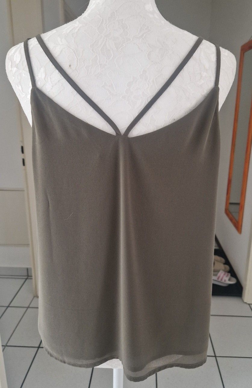 Only Kleiderpakete: LOT 2 PIÈCES DÉBARDEUR  – Gebraucht aus Camorino von JPHANDMADE1 3