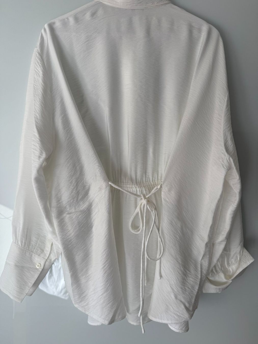 C&A Camicette: C&A Damenbluse weiss mit Bindeband – Usato da Zürich venduto da yoli.m 1