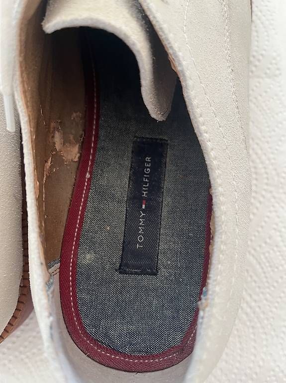 Tommy Hilfiger Scarpe da uomo: Tommy Hilfiger Herrenschuhe Grösse 43 – Usato da Aarberg venduto da Beni-Nadine86 4
