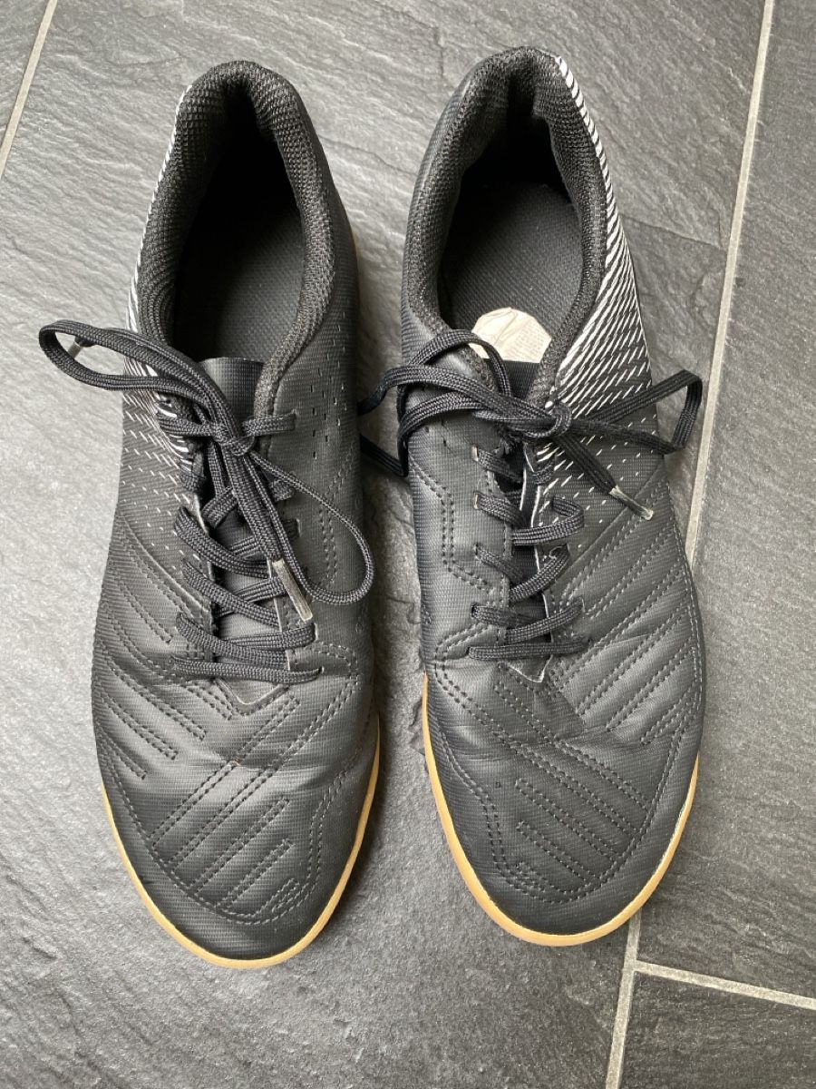 Decathlon Scarpe da uomo: Hallenturnschuhe Grösse 42 – Usato da Basel venduto da lxbsl
