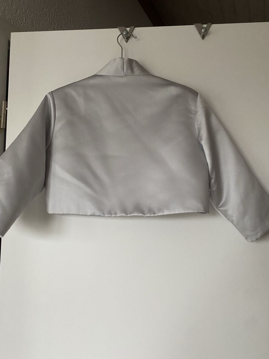 Bolero: Festliches Bolero – Nuovo (secondo la descrizione) da Sarmenstorf venduto da Judy66 1