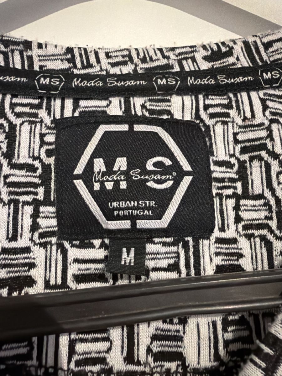 Maglioni & Felpe: Langarmshirt – Nuovo (secondo la descrizione) da Döttingen venduto da chi_8d8b 1