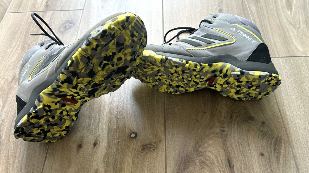 Adidas Herrenschuhe: ADIDAS TERREX HYPERHIKER, grau, Gr. 38 2/3, neuwertig – Neu (gemäss Beschreibung) aus Laufen von Gwitterchischte 3