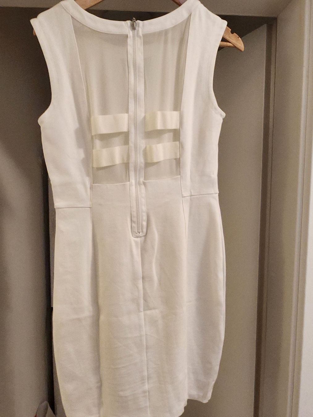 Guess Vestiti: Guess Etuikleid – Usato da Kefikon TG venduto da Livline 2