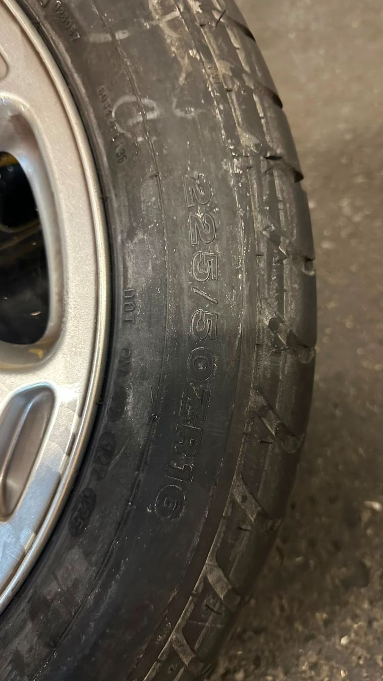 Pneumatici & Ruote complete: Ab 1Fr.... Komplettrad Audi S4 B5 – Usato da Altendorf venduto da Faessler04 2