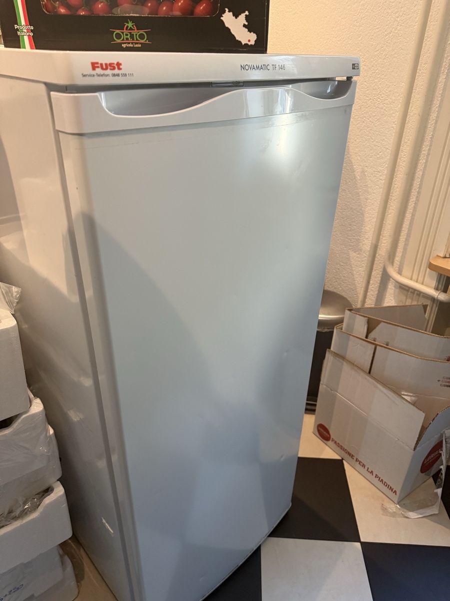 Novamatic Gefrierschrank: Novamatic tg146 – Gebraucht aus Zürich von rob_l9n6