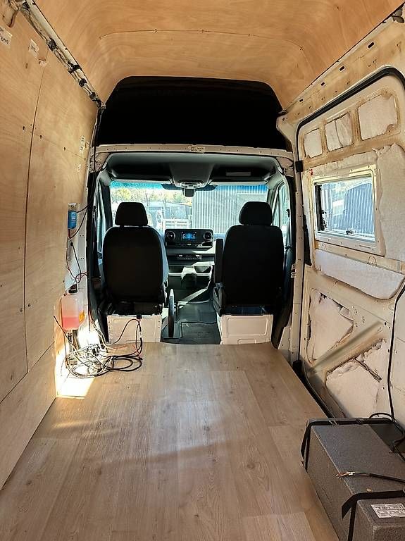 Veicoli da campeggio: SPRINTER H2L3 AMÉNAGÉ  BASE PRO VANLIFE PRÊTE À TERMINER – Usato da Petit-Lancy venduto da tatou05 3