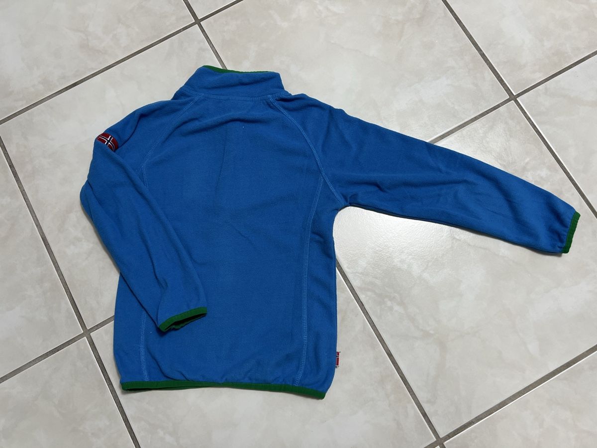 Maglioni & Felpe: Trollkids Fleece-Pullover Gr. 128 – Usato da Wallisellen venduto da SPKWichtel 1