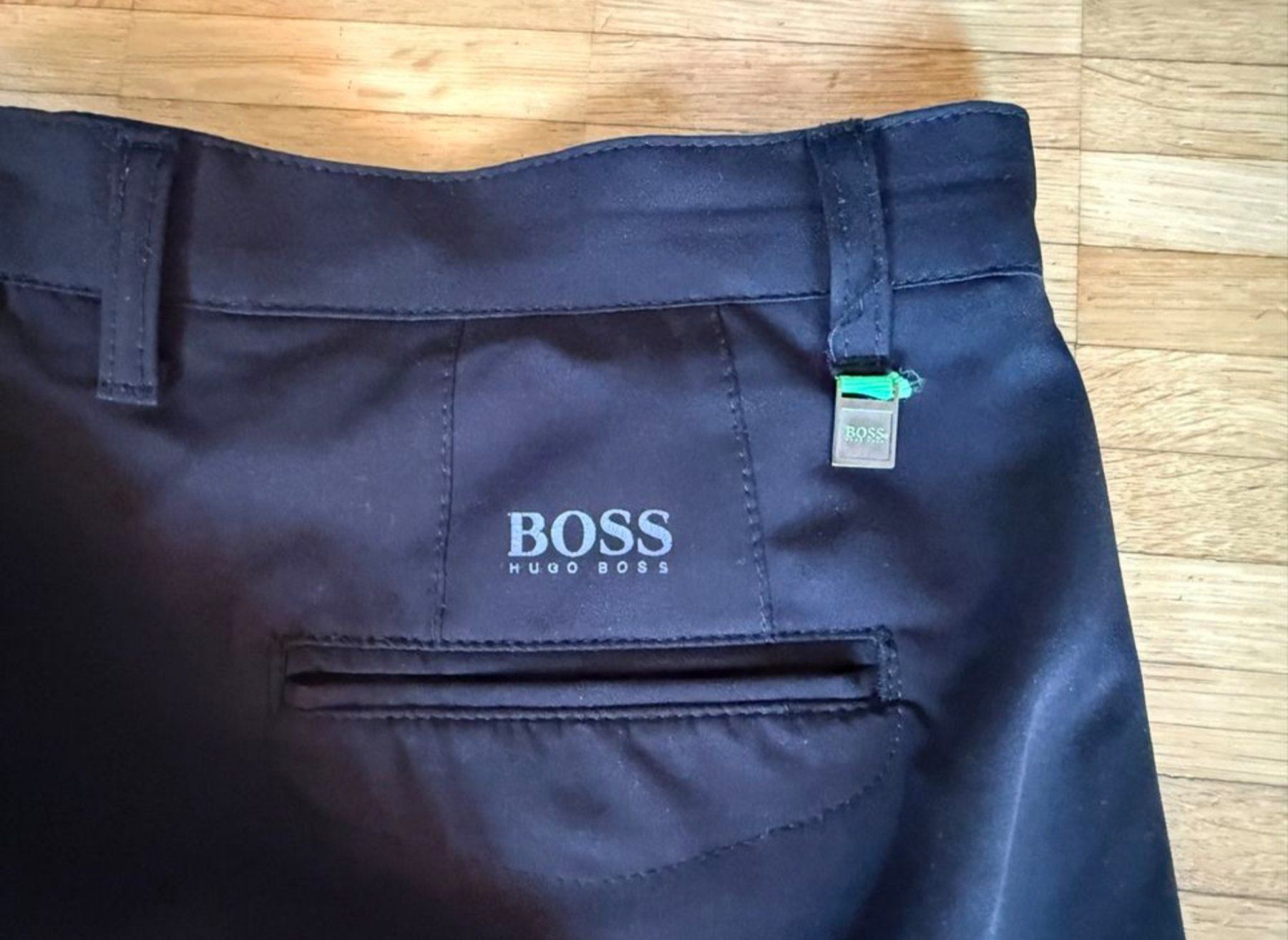 Hugo Boss Pantaloni: Pantalon HUGO BOSS – Usato da Aigle venduto da Slb1904