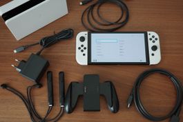 Nintendo Switch OLED – Neuwertiger Zustand