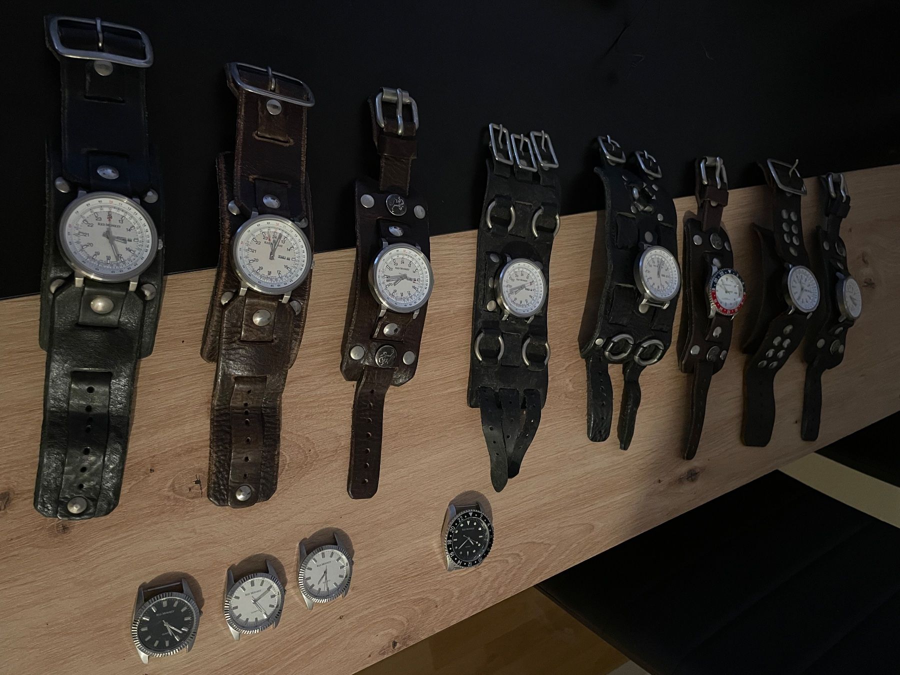 Orologi: Red monkey watches/uhren sammlung – Usato da Reichenburg venduto da Be-nice 4
