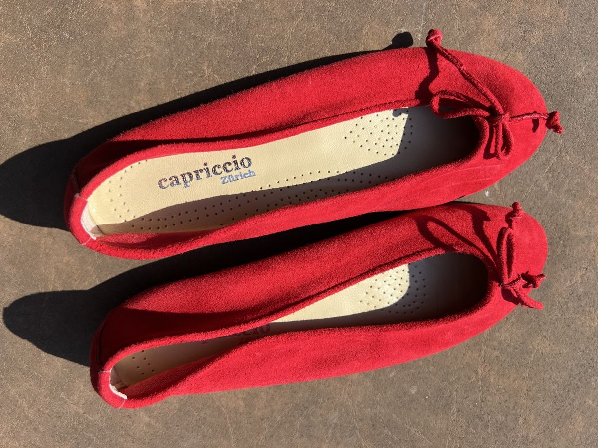 Scarpe da donna: Ballerina rot, 34.5 Marke Capriccio – Usato da Wolfwil venduto da Poulet60