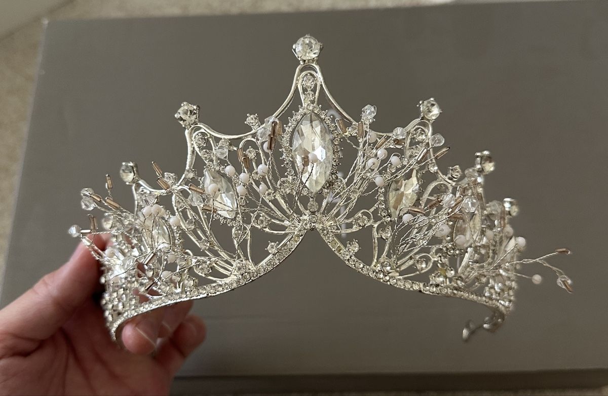 Accessoires pour cheveux: Diadem / Tiara / Krone, silber – Neuf (Voir description) à Spreitenbach par Sujrkwxl